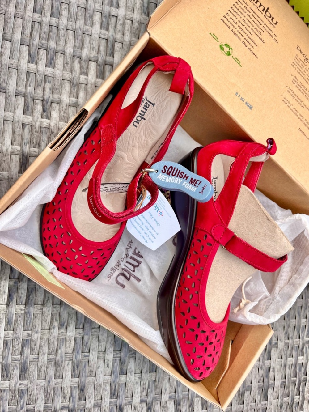 NIB Jambu Red Calypso Rare Discontinued Style Mary Jane Wedge Shoes brand new - Picture 10 of 10